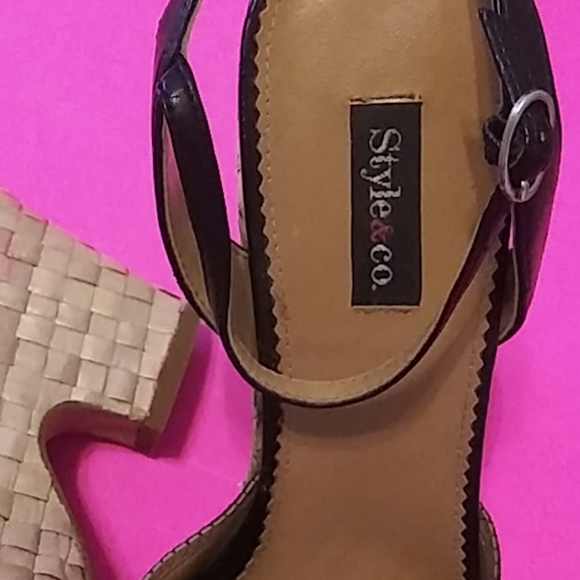 Shoes - Picture 4 of 4